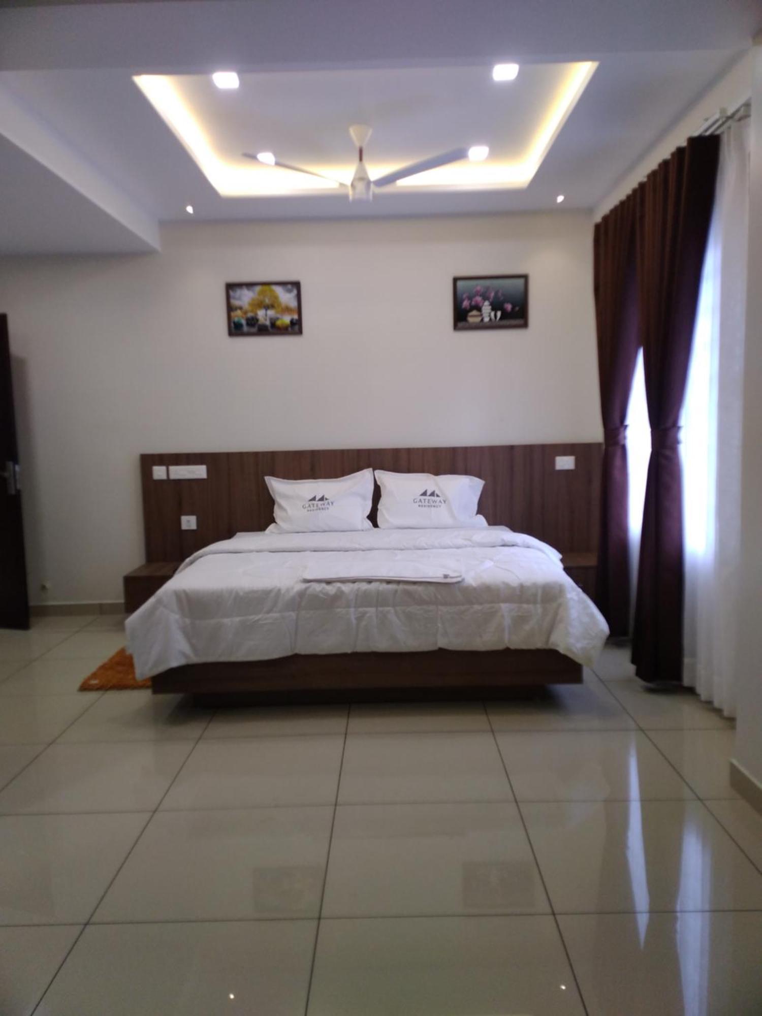 Gateway Residency Hotel Mannarakkat Exterior foto